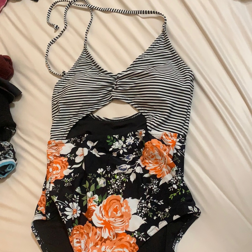 NWT Cupshe swimsuit